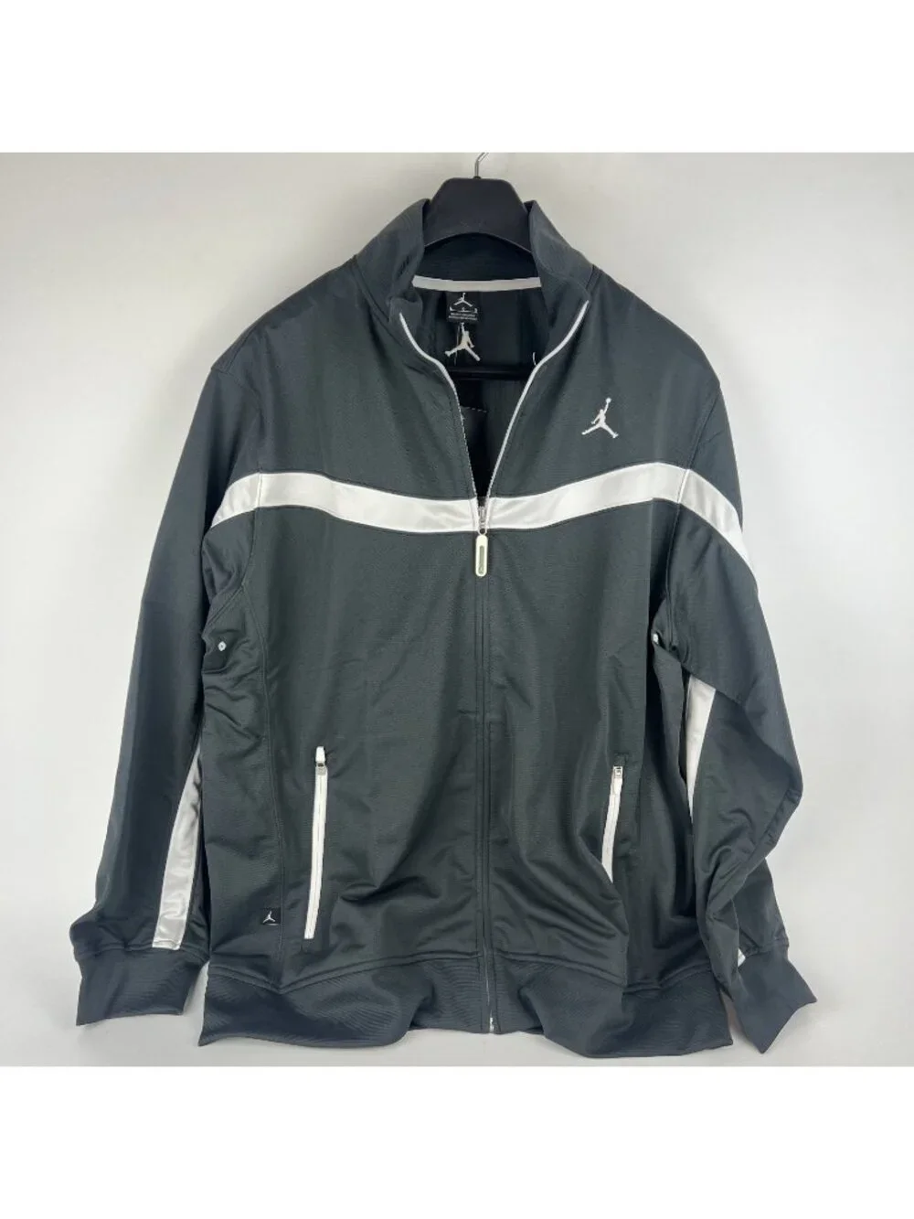 Nike Air Jordan Men’s Full Zip Athletic Track Jacket New With Tags Gray